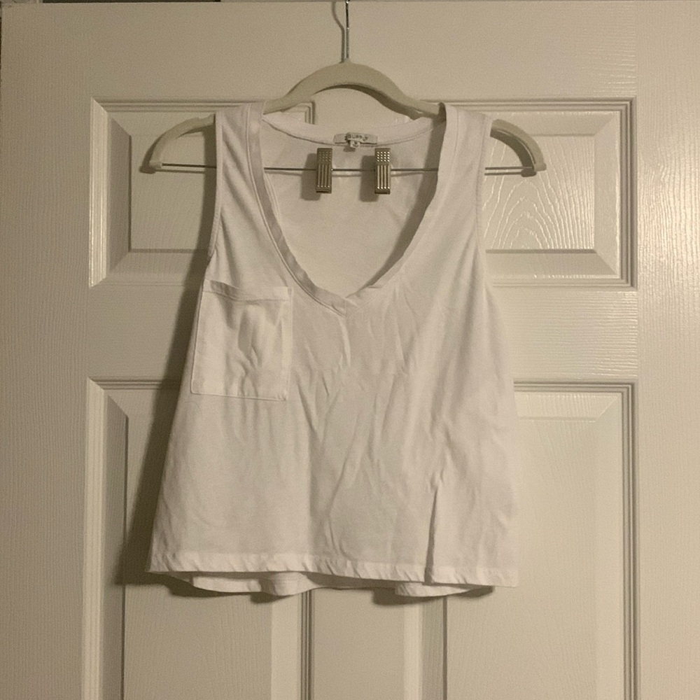 Z SUPPLY white pocket tank in size medium